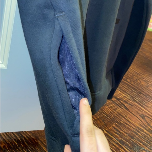 Adidas sweatshirt - Picture 2 of 3